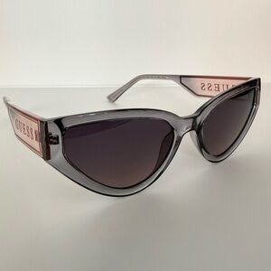 NEW!!! Guess women grey sunglasses GU7819 20B Authentic